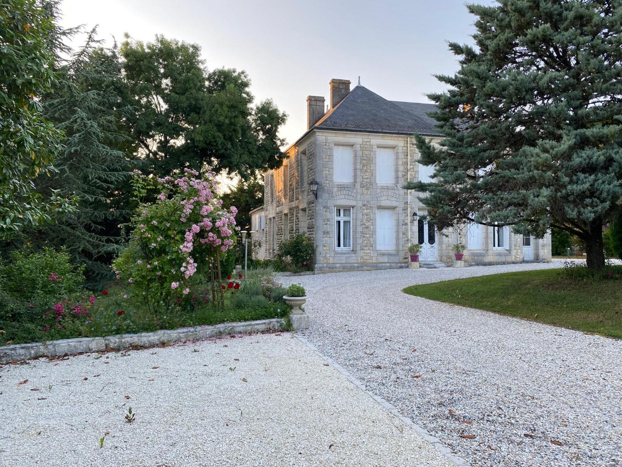 Domaine De La Perthuiserie Saint-Porchaire Esterno foto
